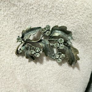 Elegant Antique Bronze Leaf Brooch